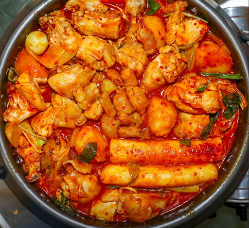 엄지척닭도리 본점, 동래에서 누리는 맛있는 순간
