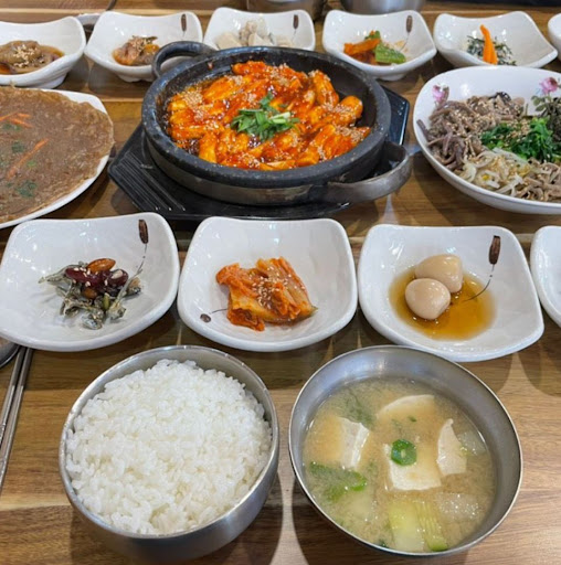 오미자막걸리와 함께하는 시원한 여름 맛있는 '쉬어가기좋은날식당'